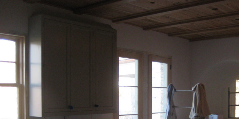 the-best-way-to-hang-weights-on-a-cuckoo-clock-5949d2de1fecd.jpg
